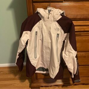 The North Face Women's Ski Jacket - Cream and Brown